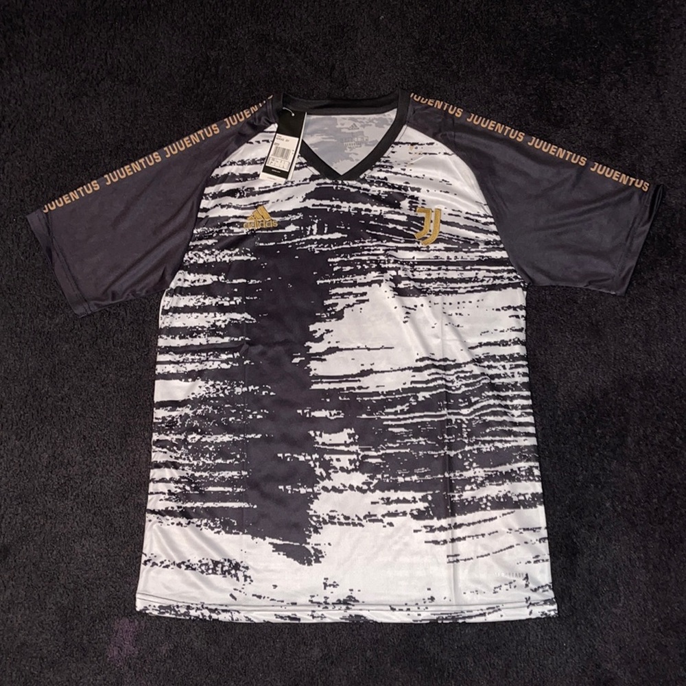 Juventus training jersey size L